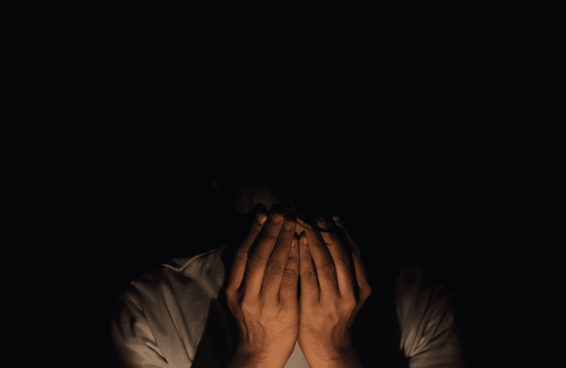 Survivor’s Guilt: Causes, Symptoms, and Treatments Thumbnail