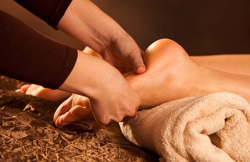 What is a Reflexology Massage? Understanding the Benefits and Techniques Thumbnail