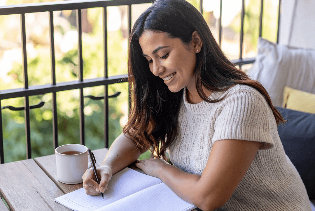 31 Journal Prompts for End-of-Year Reflection & Setting Goals Thumbnail