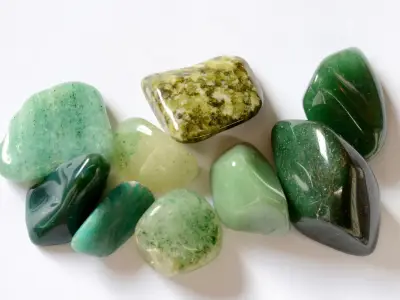 20 Beautiful Green Crystals and Their Properties