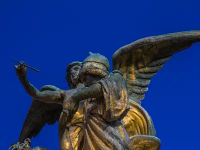 Archangel Uriel: Signs, History, & Prayers