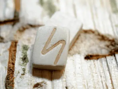 Sowilo Rune Meaning: Symbolism, Victory & How to Use It