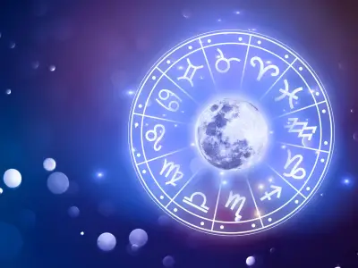 Aquarius Moon: Traits, Characteristics, and Compatibility