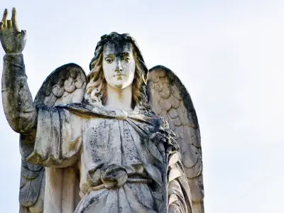 Archangel Jophiel: Signs, History, & Prayers