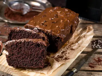 Why Your Cake is Dry and Crumbly – And How to Fix It