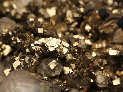 Pyrite the Money Stone: Properties, Benefits, and Uses