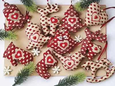 Creating Festive Decor from Everyday Items: 14 Christmas Upcycling Craft Ideas