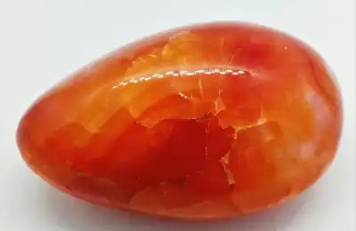 What Does Fire Agate Look Like?