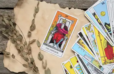 Image of the emperor tarot card.