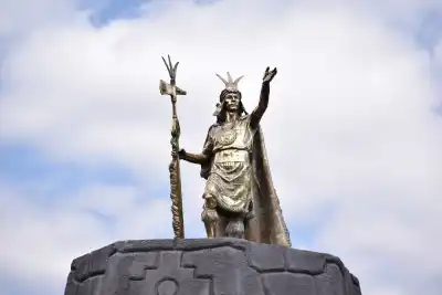 Statue of an Incan person