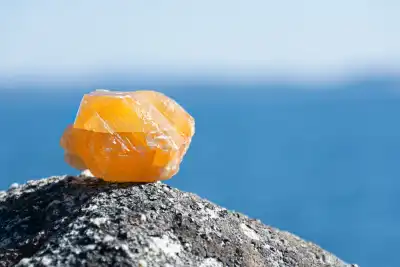 What Does Calcite Look Like?