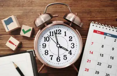 clock and calendar schedule