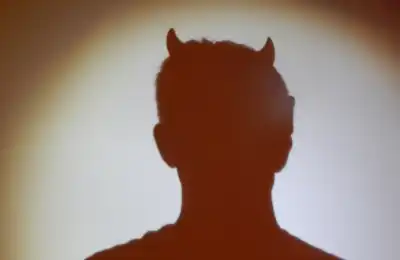 Image of devil horns.