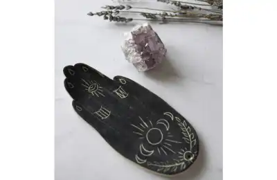 Hamsa and crystal