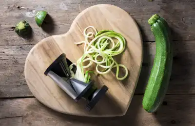 Spiralised vegetable noodles with courgette