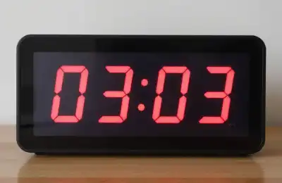 0303 digital clock