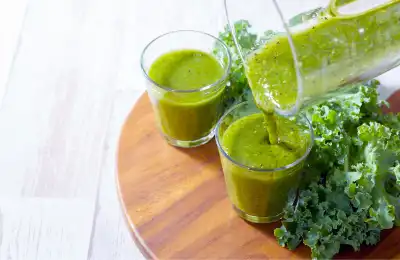 Image of a healthy green juice.