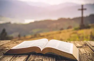 Image of the bible.