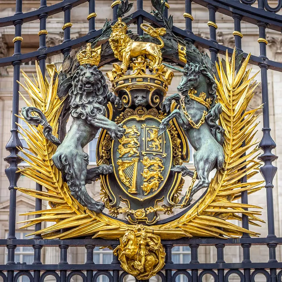 The Royal Seal in Buckingham Palace gate, London, England