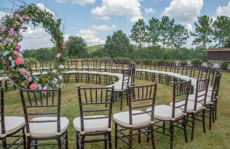 Image of a circular ceremony.