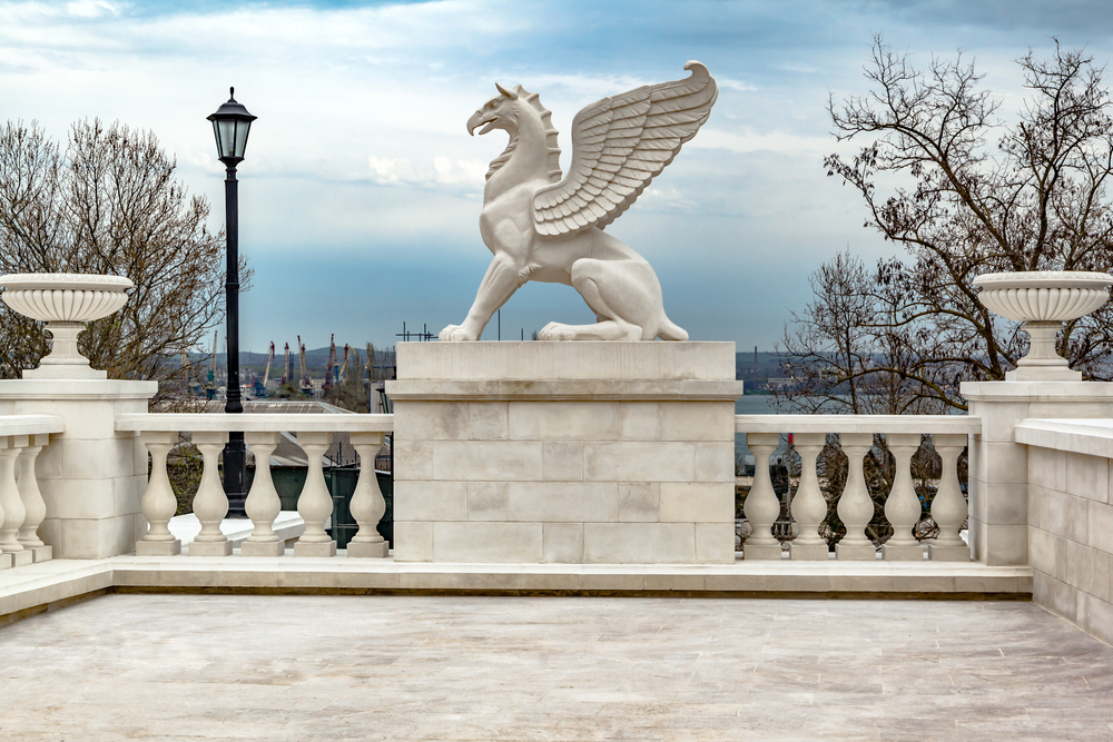Statue of The Griffin
