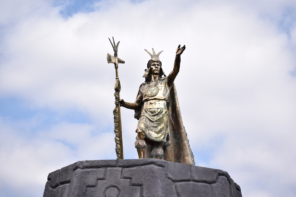 Statue of an Incan person