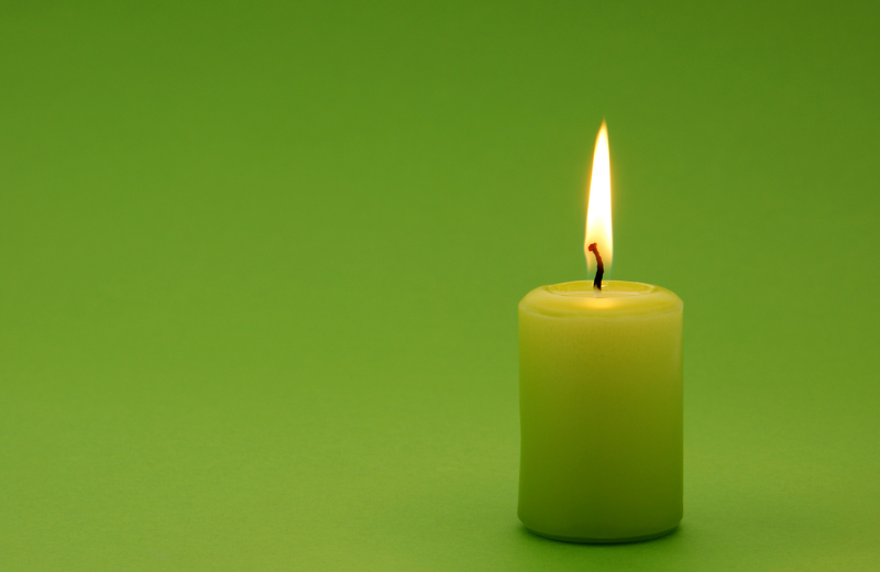 green sepllcasting candles