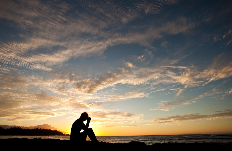 Four of Cups Imagery & Symbolism