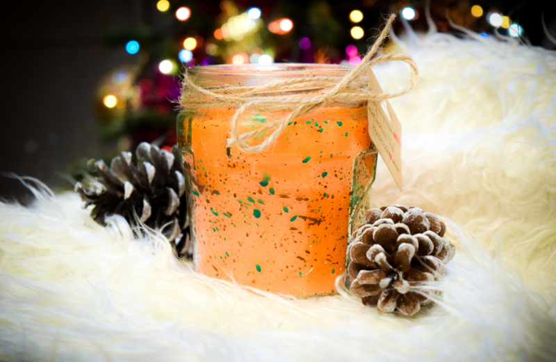 How to Make Glass Jar Christmas Crafts