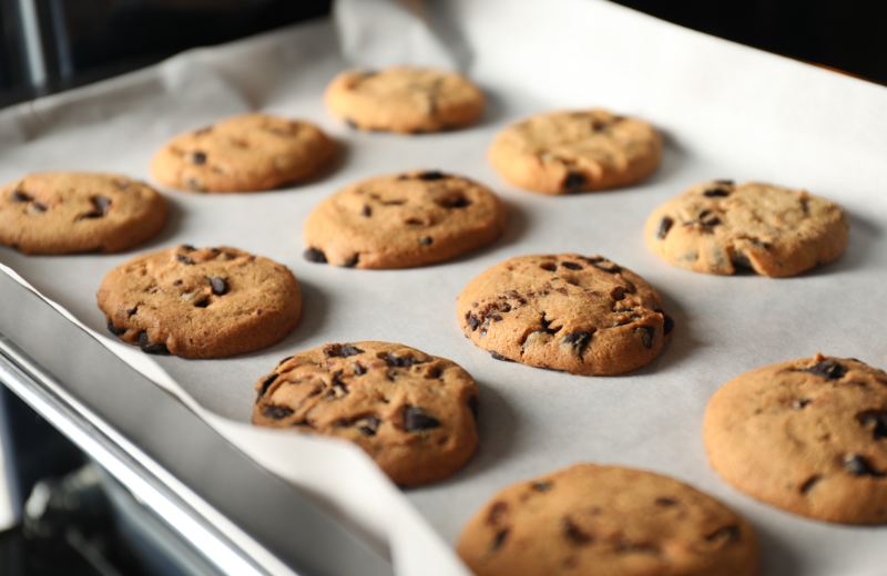 tray of freshly baked cookies