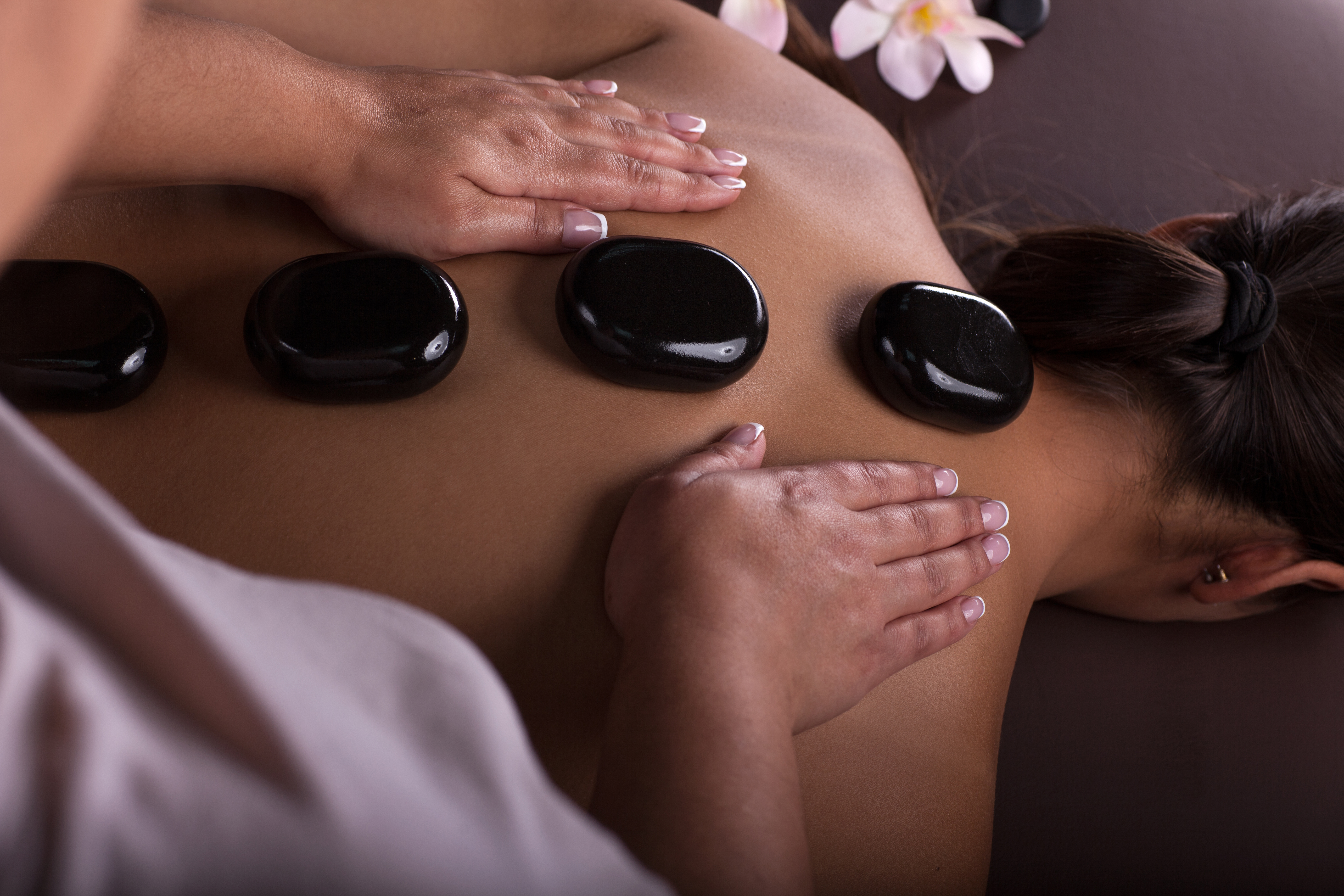 Beauty therapy hot stone massage