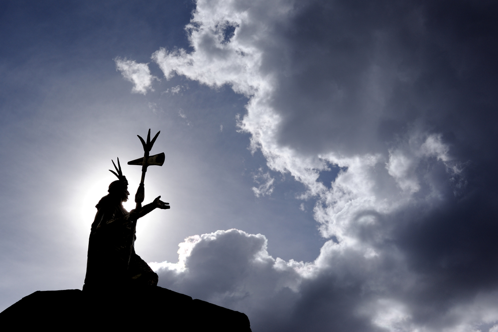 Silhouette of an Incan person