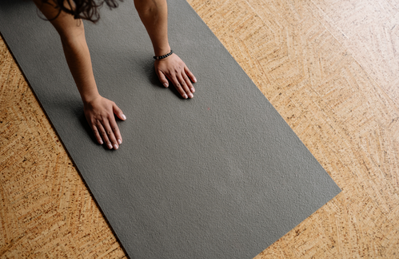 hands on yaga mat