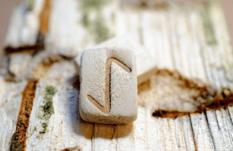 Eihwaz rune
