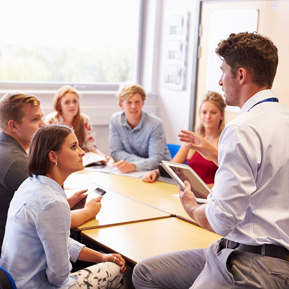 A group studying educational psychology