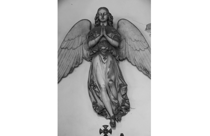 Archangel Chamuel statue