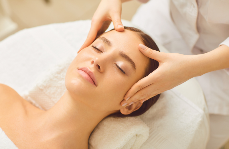 How to Use Rose Essential Oil on Your Skin