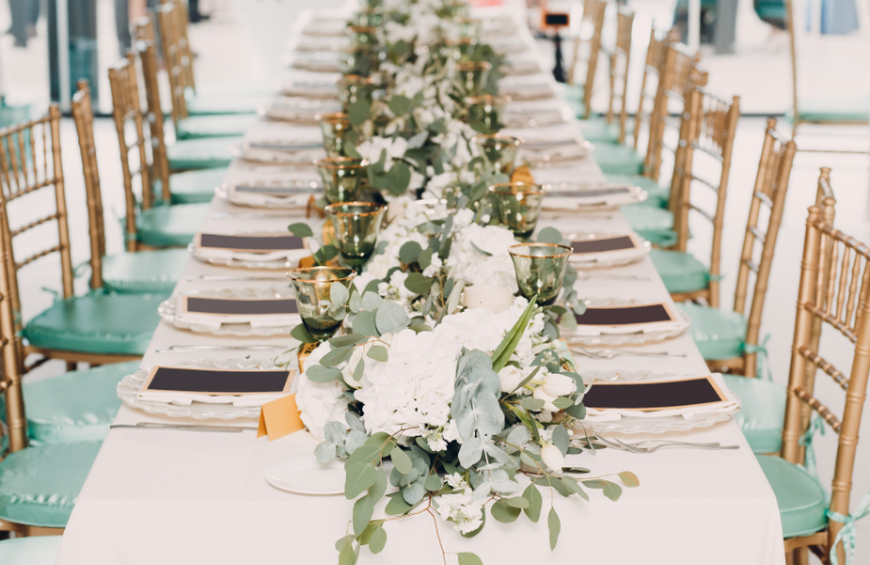 Image of a long table.