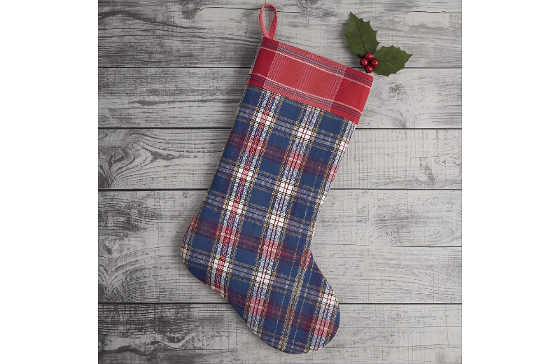 How to Make Homemade Christmas Ornaments with Things Around the House