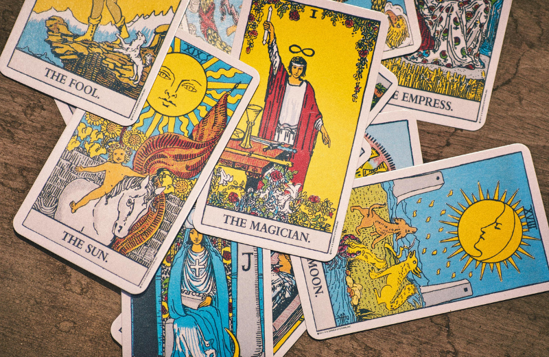 Image of a tarot card including the magician.