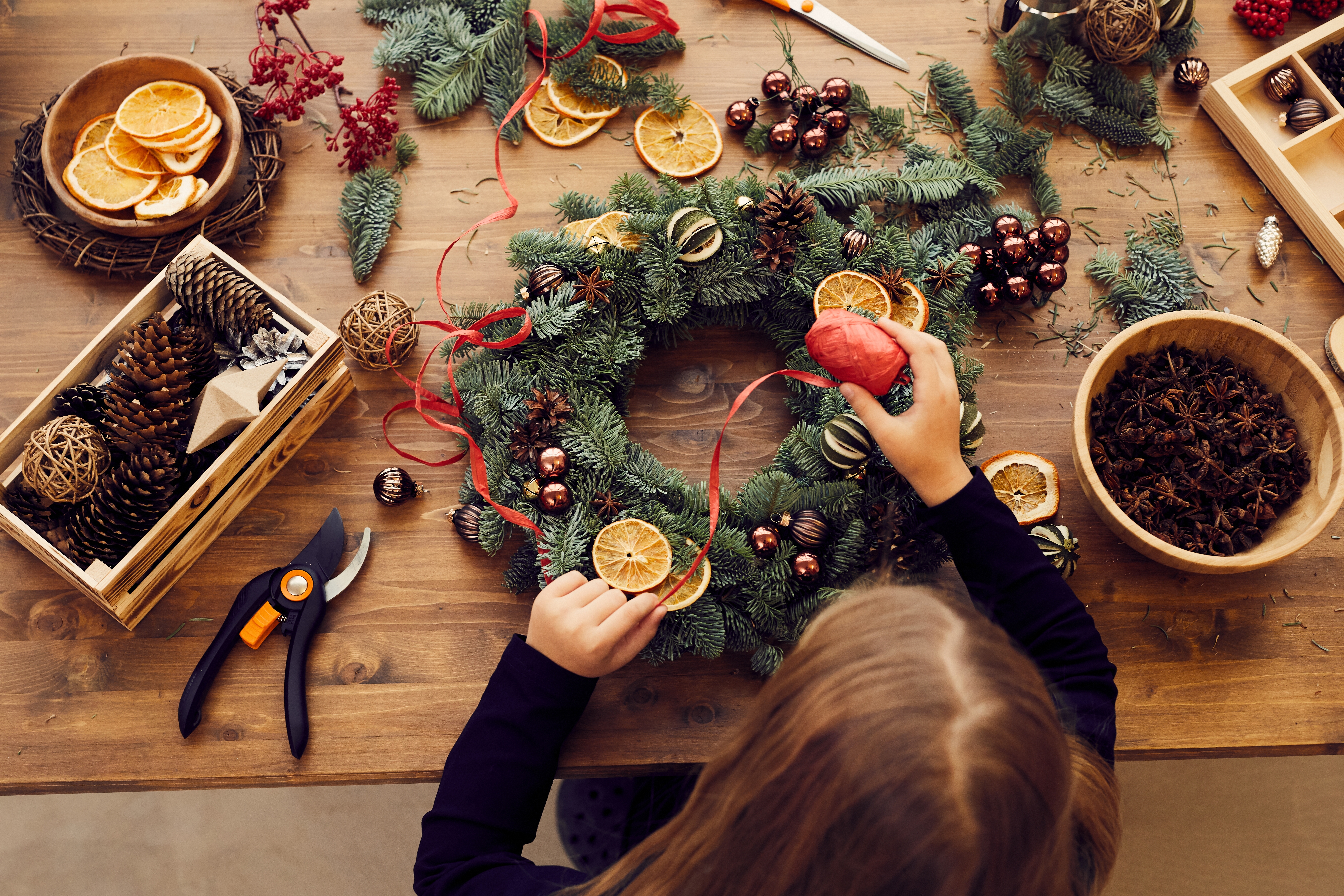 DIY HOMEMADE CHRISTMAS WREATHS